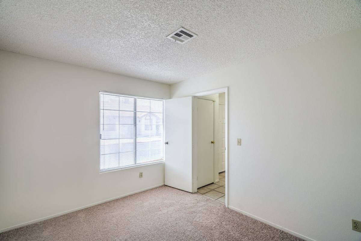 House for rent at 2824 Poppyseed Way, Las Vegas, NV 89142