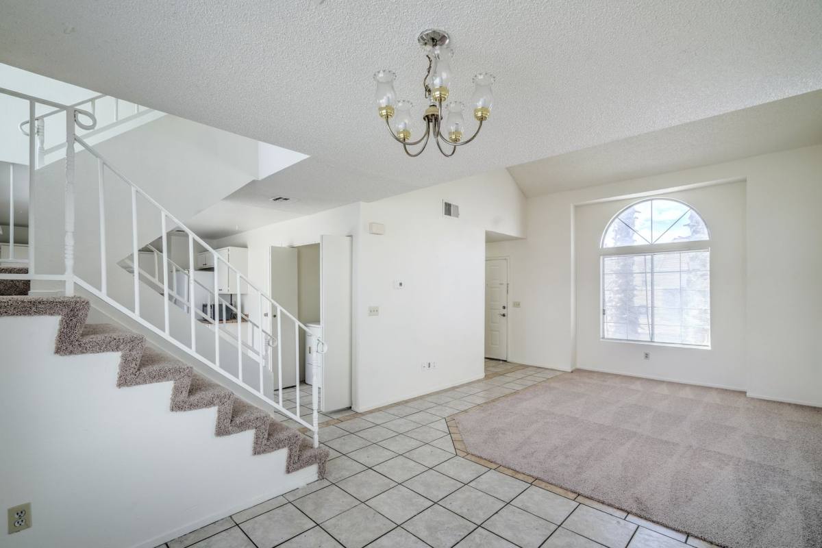 House for rent at 2824 Poppyseed Way, Las Vegas, NV 89142