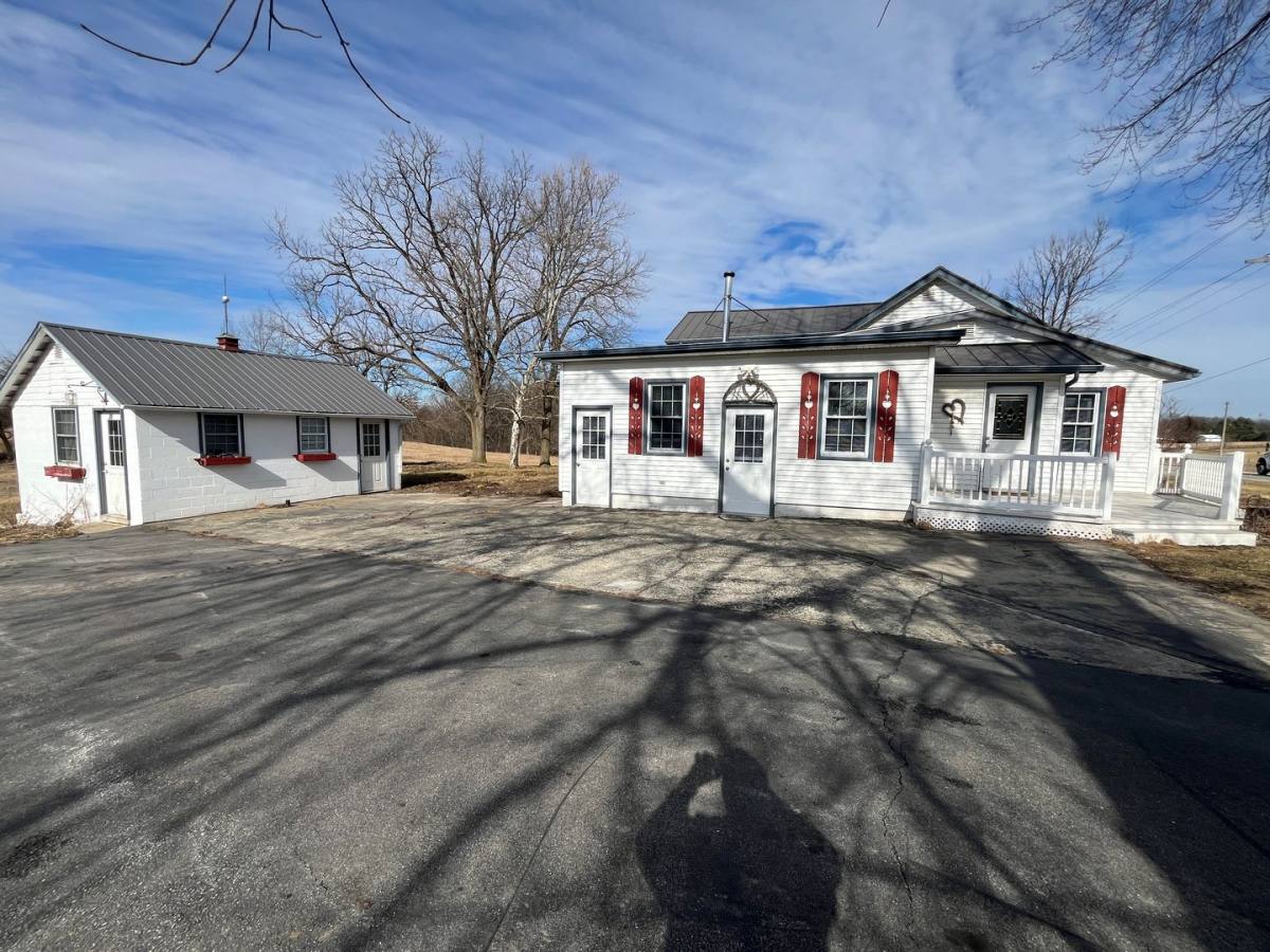 House for rent at 53855 Sr, Middlebury, IN 46540