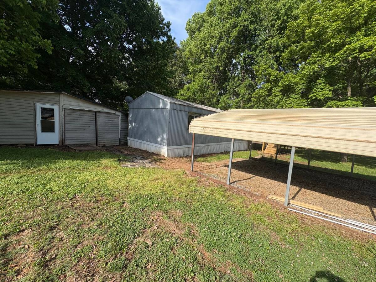 Apartment for rent at 5735 Zelma Blvd, High Point, NC 27263
