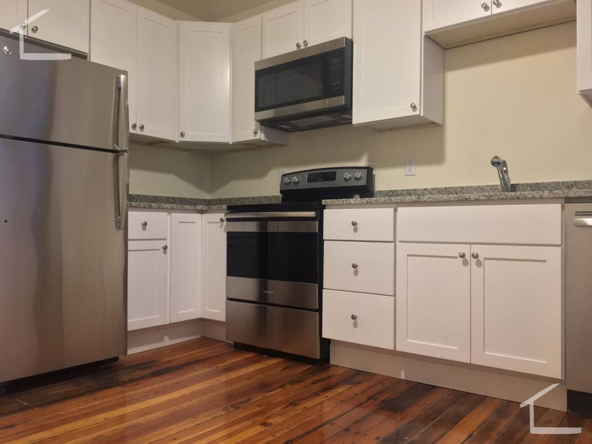 Apartment for rent at 1465 Beacon St #5, Brookline, MA 02446