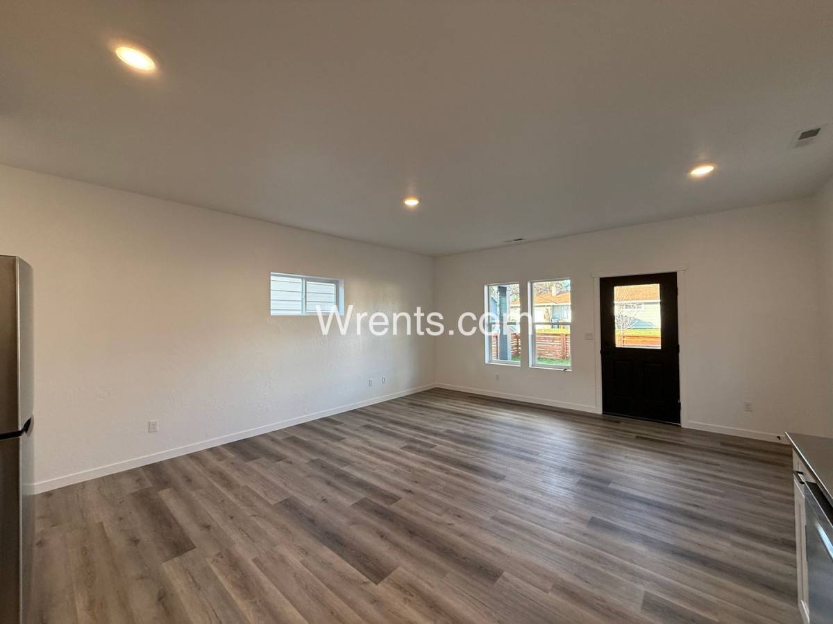 Townhouse for rent at 3710 E Liberty Ave, Spokane, WA 99217