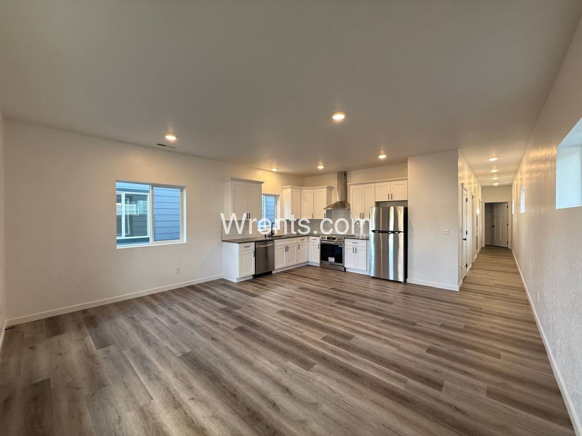 Townhouse for rent at 3710 E Liberty Ave, Spokane, WA 99217