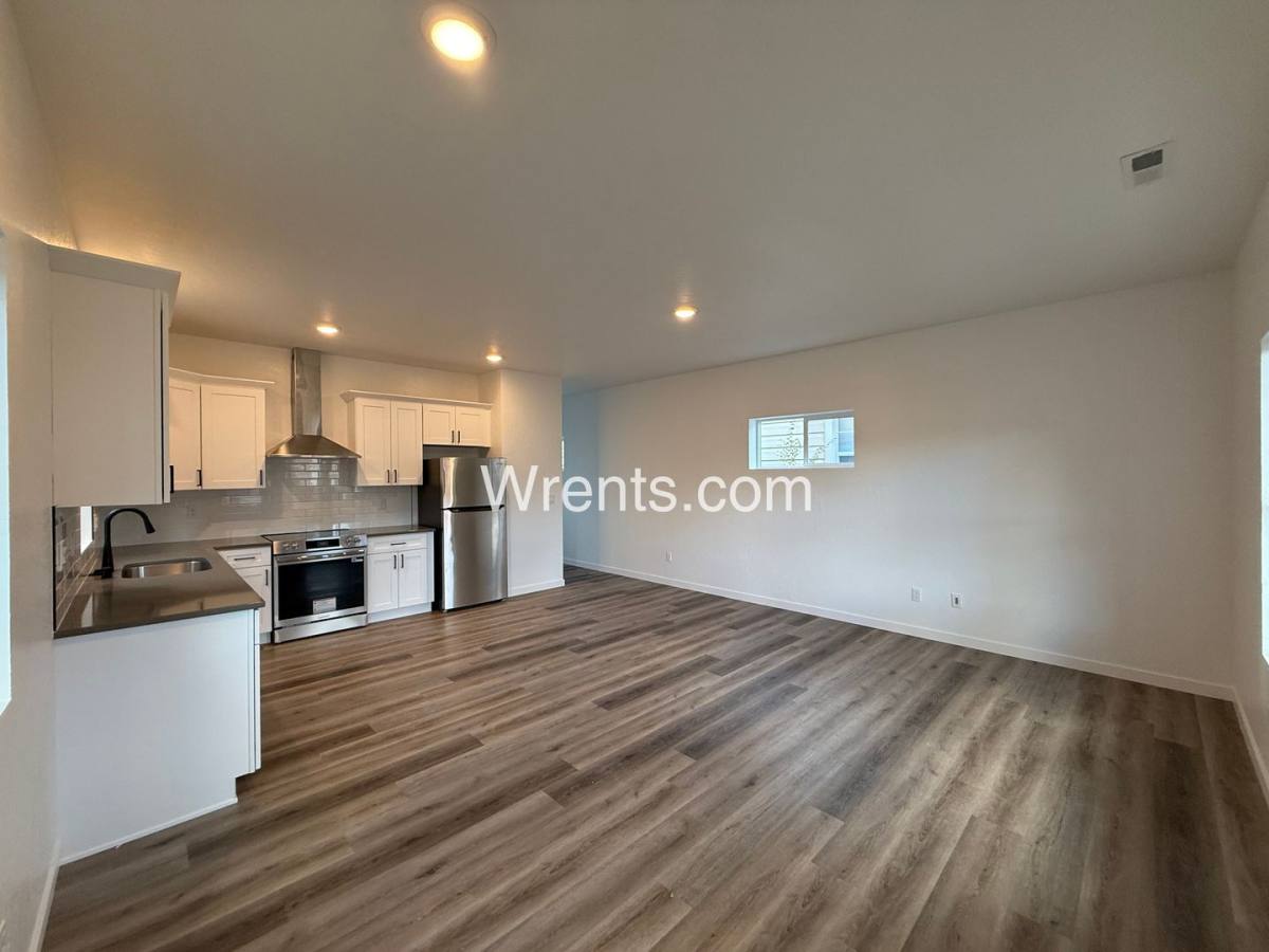 Townhouse for rent at 3710 E Liberty Ave, Spokane, WA 99217