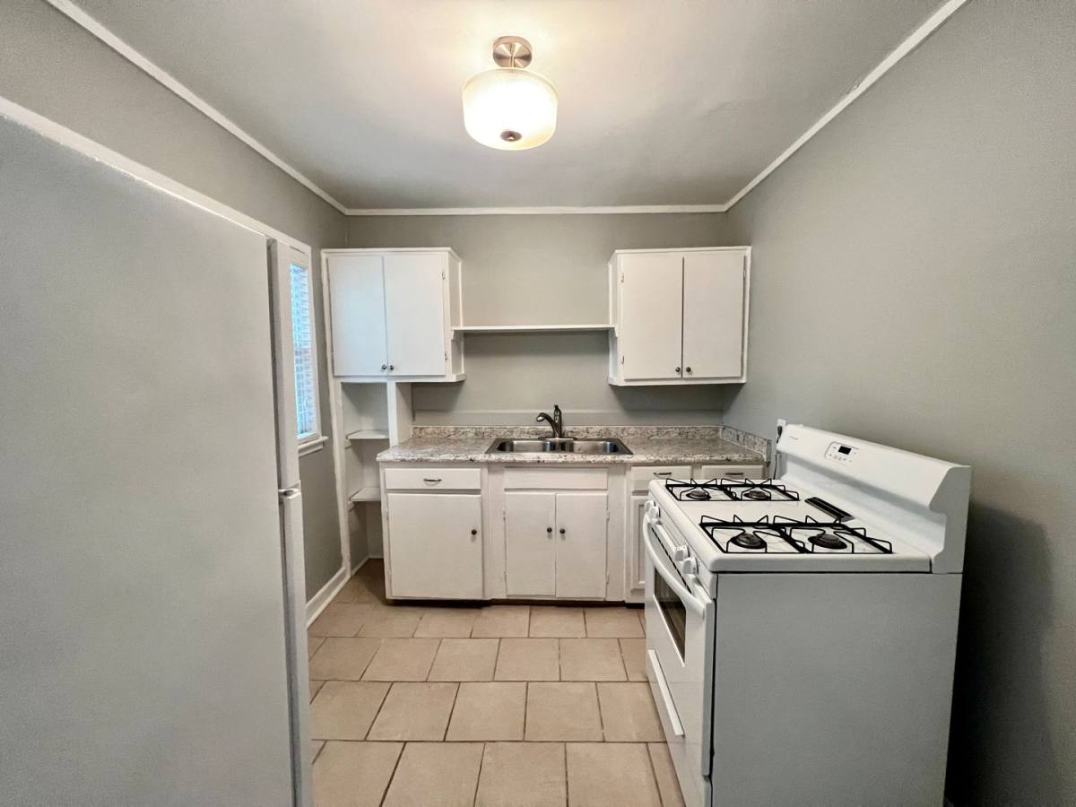 Apartment for rent at 2068 Jefferson Ave, Memphis, TN 38104