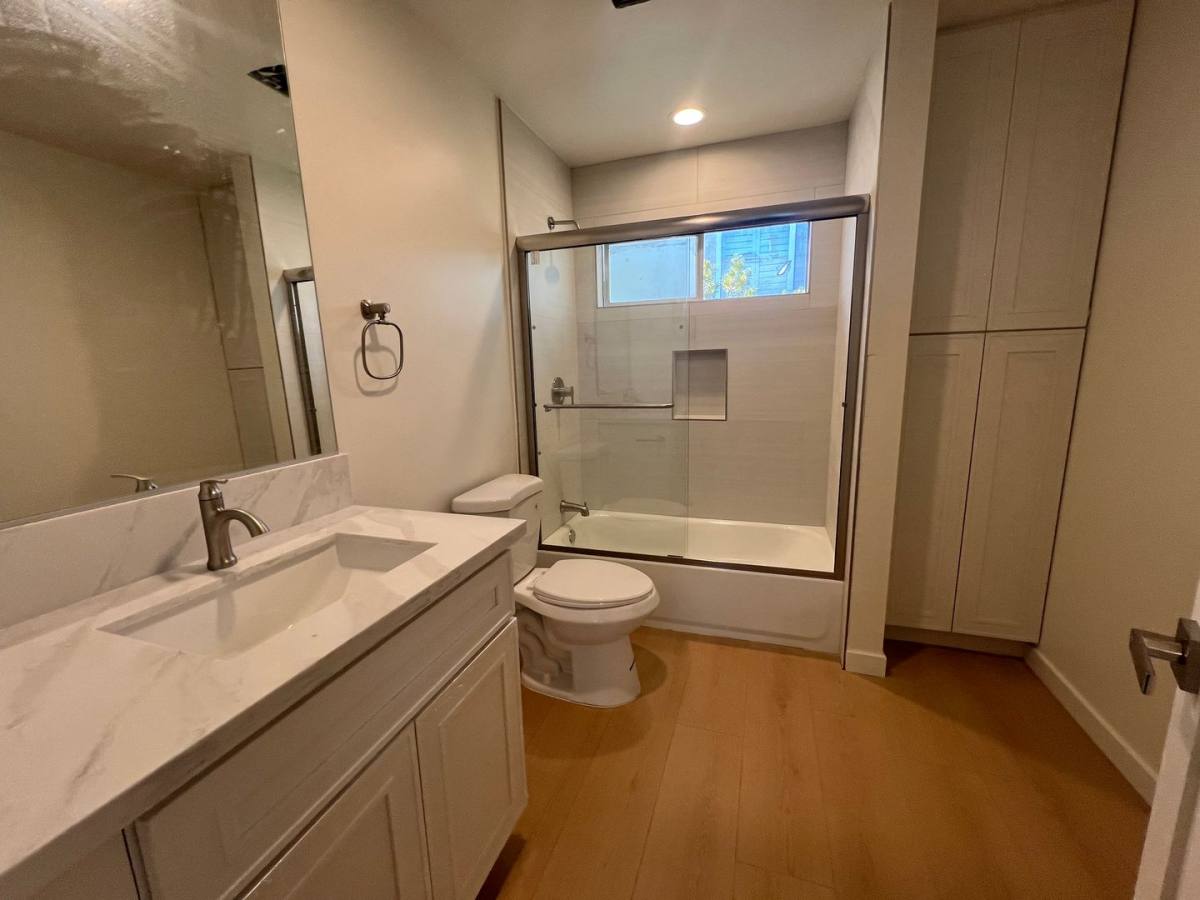 Apartment for rent at 1249 S Westgate Ave, Los Angeles, CA 90025