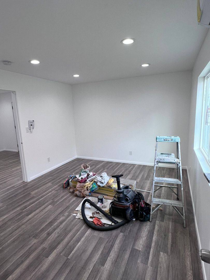 Apartment for rent at 2458 Chestnut Ave, Long Beach, CA 90806