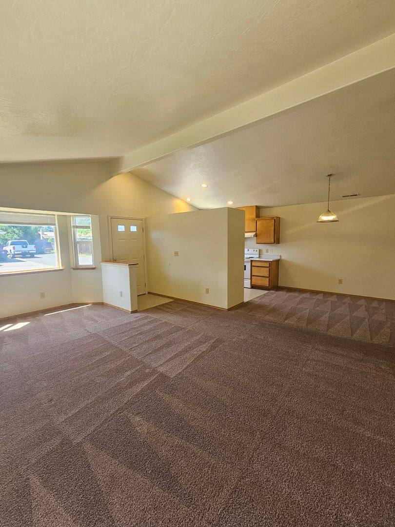 House for rent at 303 Garfield St, Medford, OR 97501