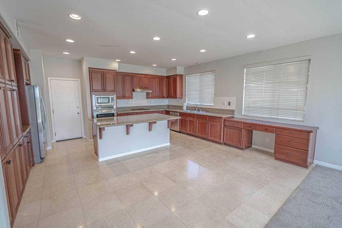 House for rent at 41032 Woodshire Dr, Palmdale, CA 93551