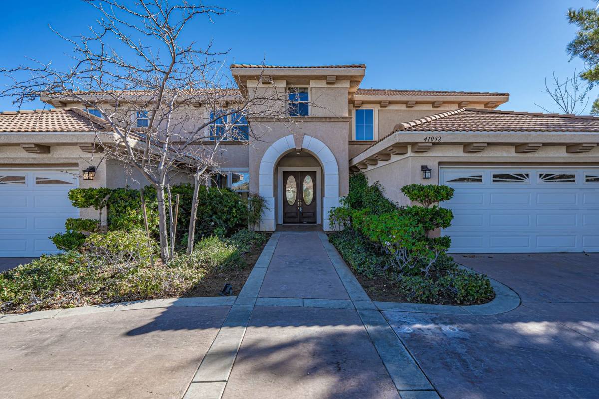 House for rent at 41032 Woodshire Dr, Palmdale, CA 93551