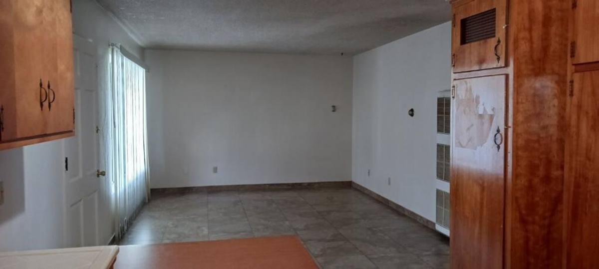 Apartment for rent at 2611 Bishop Dr, Bakersfield, CA 93306