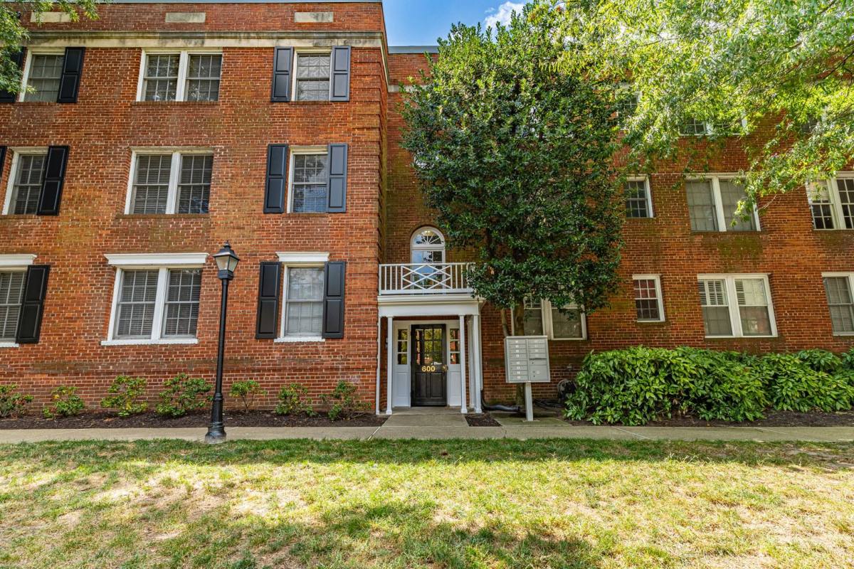 Condo for rent at 600 Bashford Lane, Alexandria, VA 22314