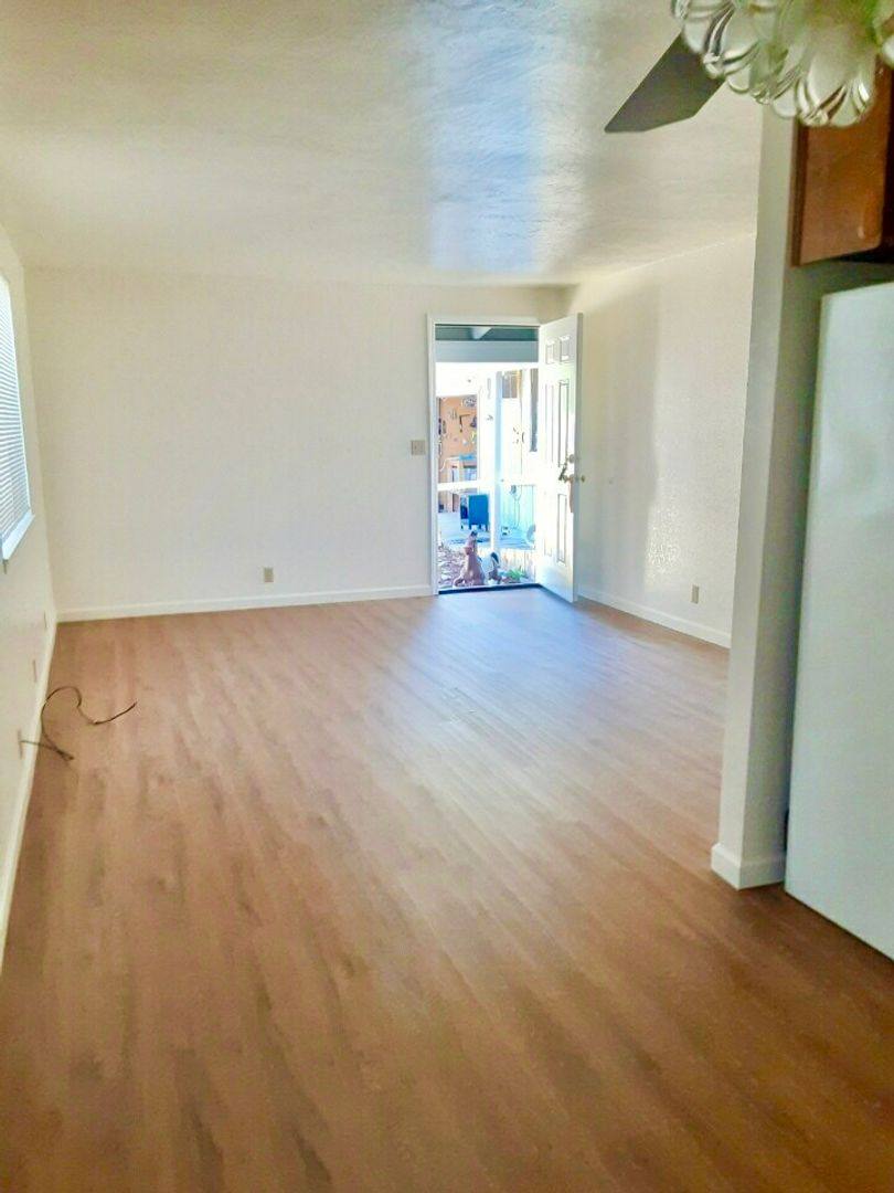 House for rent at 119 SW Hall St, Grants Pass, OR 97526