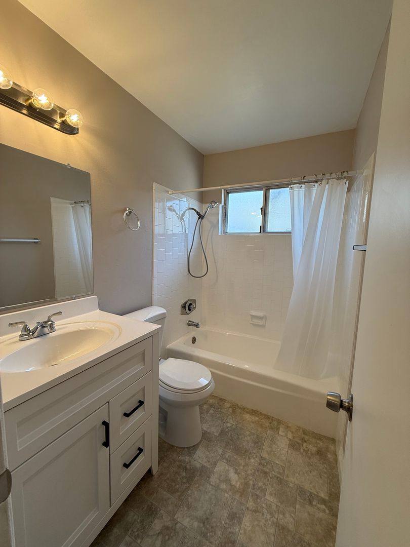Apartment for rent at 1026 Grover Ave, Glendale, CA 91201