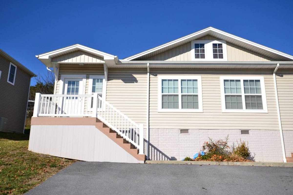 House for rent at 1809 Willow Hill Dr, Harrisonburg, VA 22801