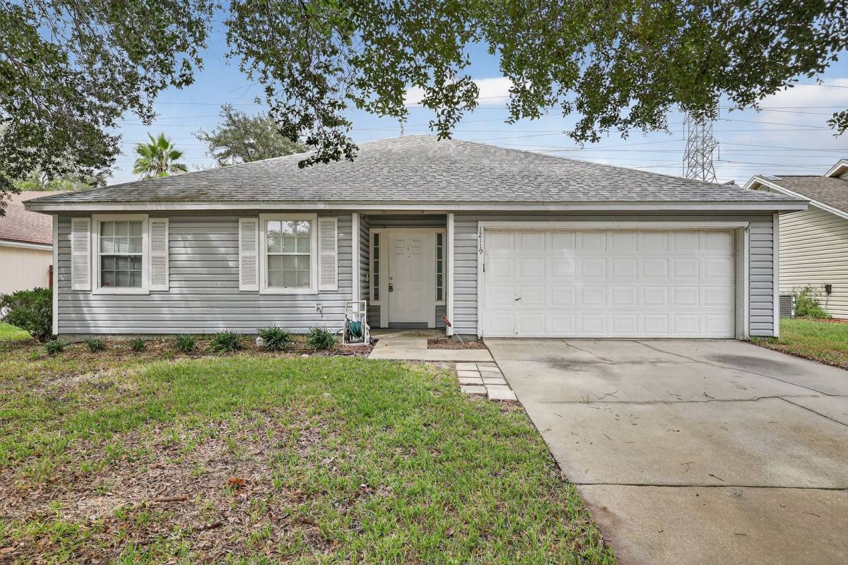 12119 Cancun Dr, Jacksonville, FL 32225