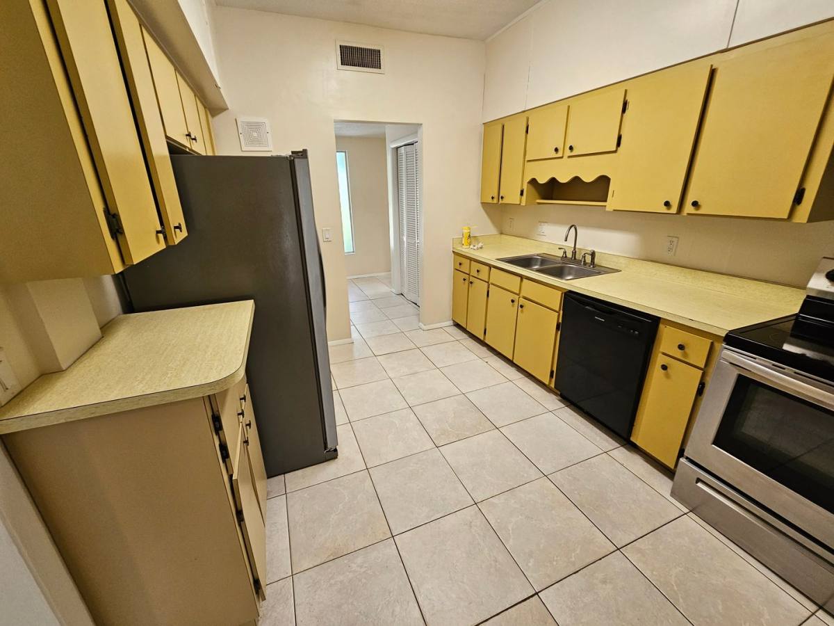House for rent at 2818 SW 2nd Ave, Gainesville, FL 32607