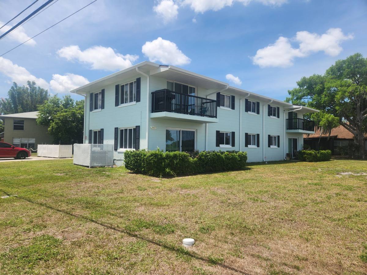 Apartment for rent at 2401 Lakeshore Blvd, Saint Cloud, FL 34769