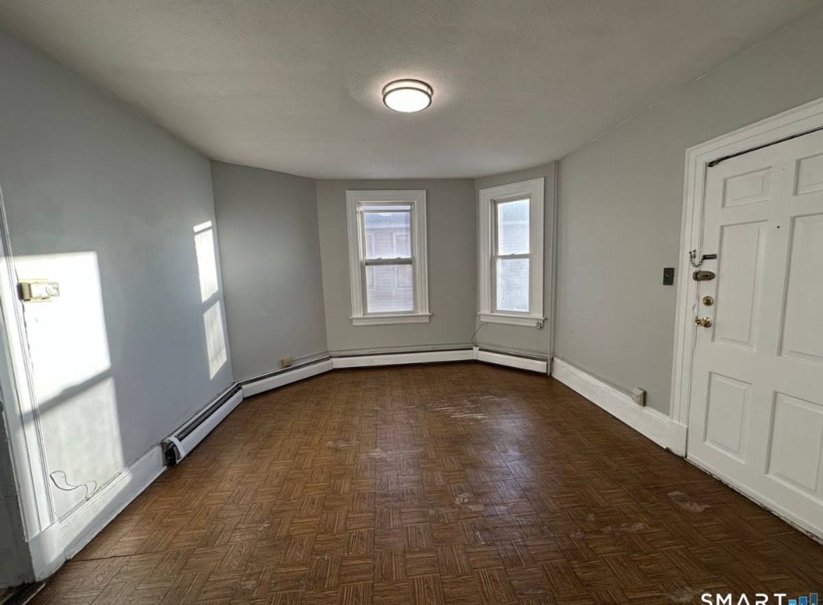 Apartment for rent at 512 Broad St, Hartford, CT 06106