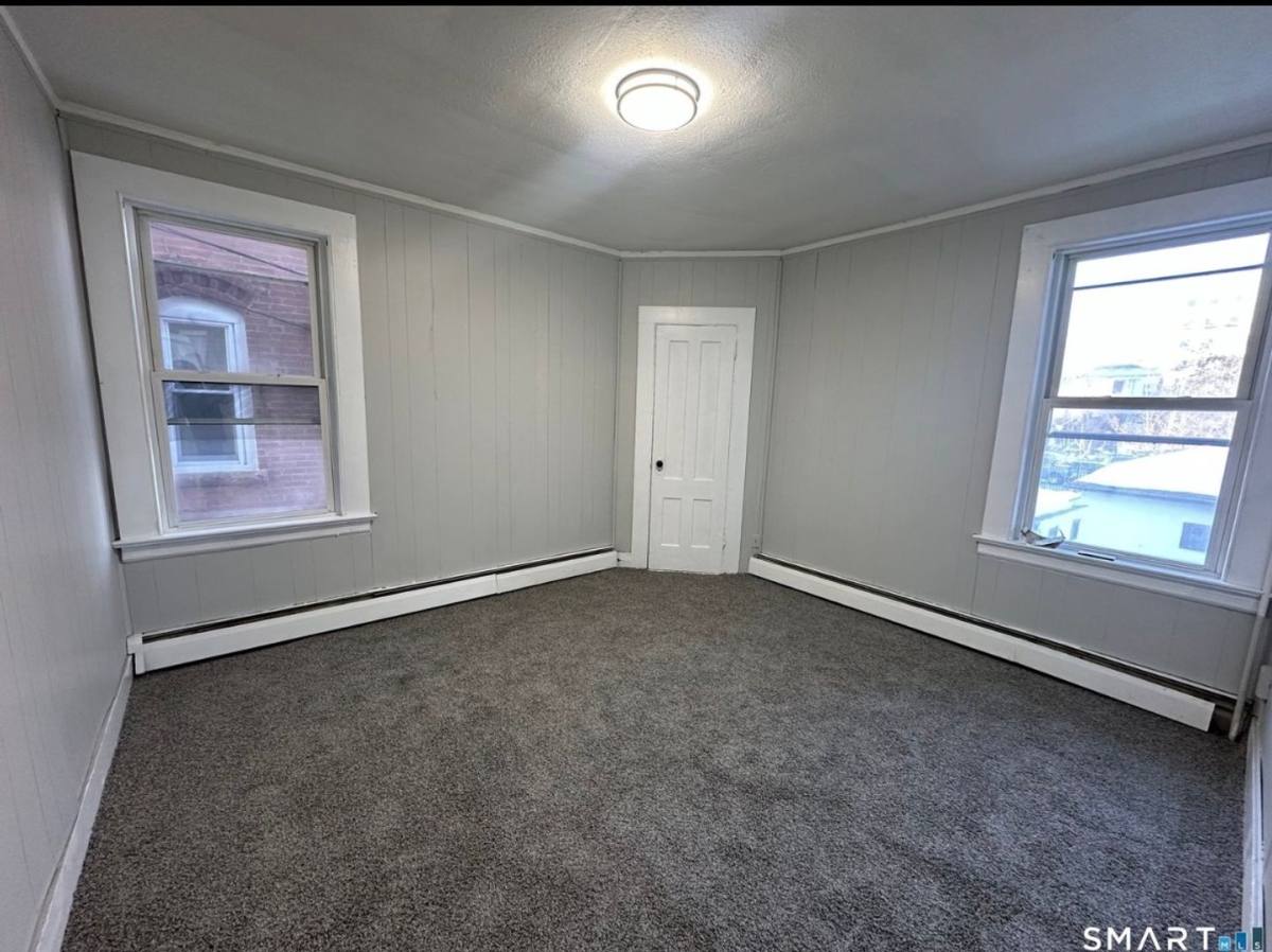 Apartment for rent at 512 Broad St, Hartford, CT 06106