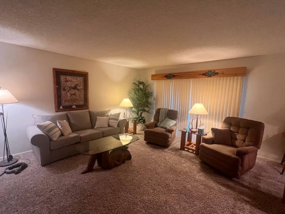 House for rent at 25246 S Glenburn Dr, Chandler, AZ 85248