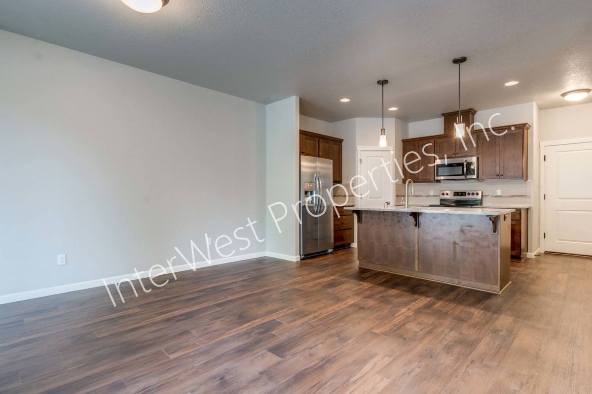 Apartment for rent at 10300-10407 NE 61st Circle, Vancouver, WA 98662