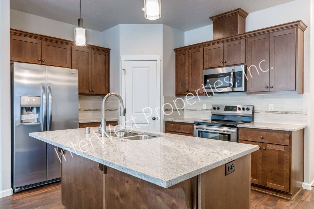 Apartment for rent at 10300-10407 NE 61st Circle, Vancouver, WA 98662