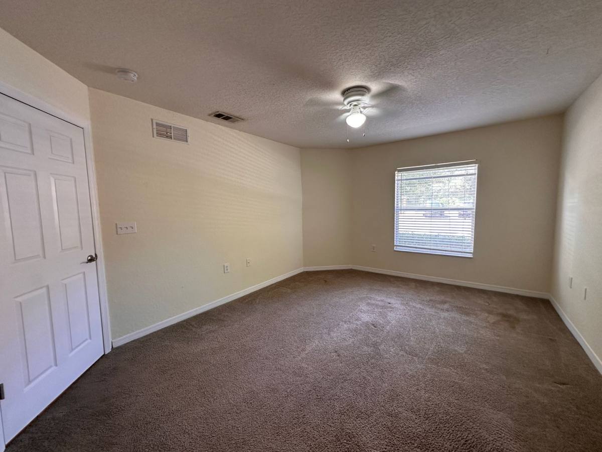 Apartment for rent at 4600 E Moody Blvd, Bunnell, FL 32110