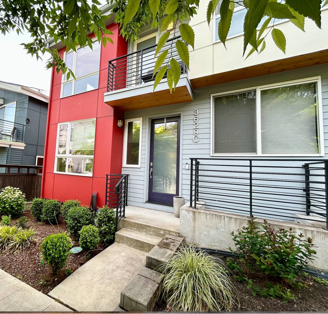 Townhouse for rent at 3629 Courtland Place S, Seattle, WA 98144