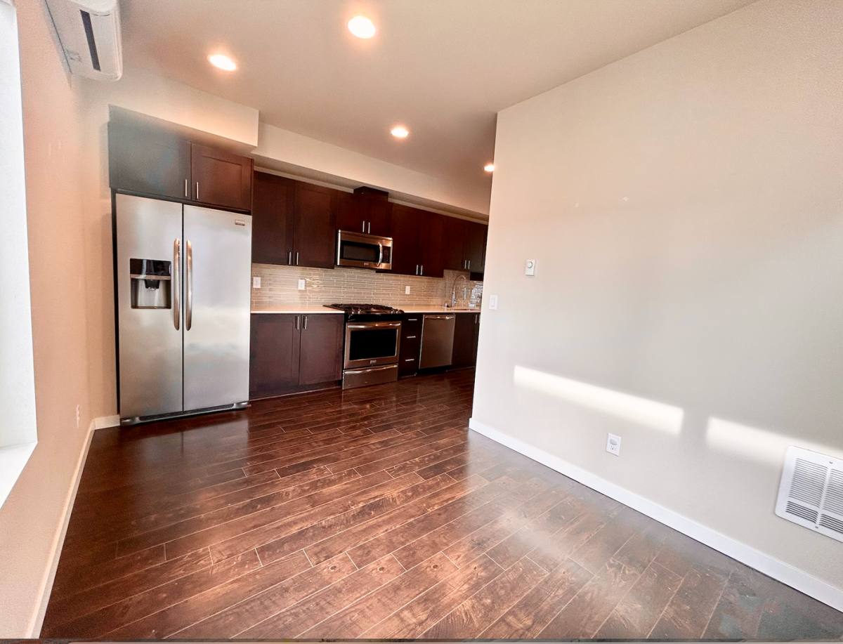 Townhouse for rent at 3629 Courtland Place S, Seattle, WA 98144