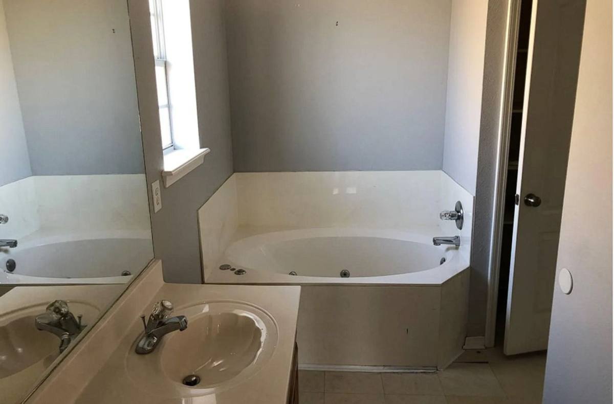House for rent at 4002 S 198th E Ave, Broken Arrow, OK 74014