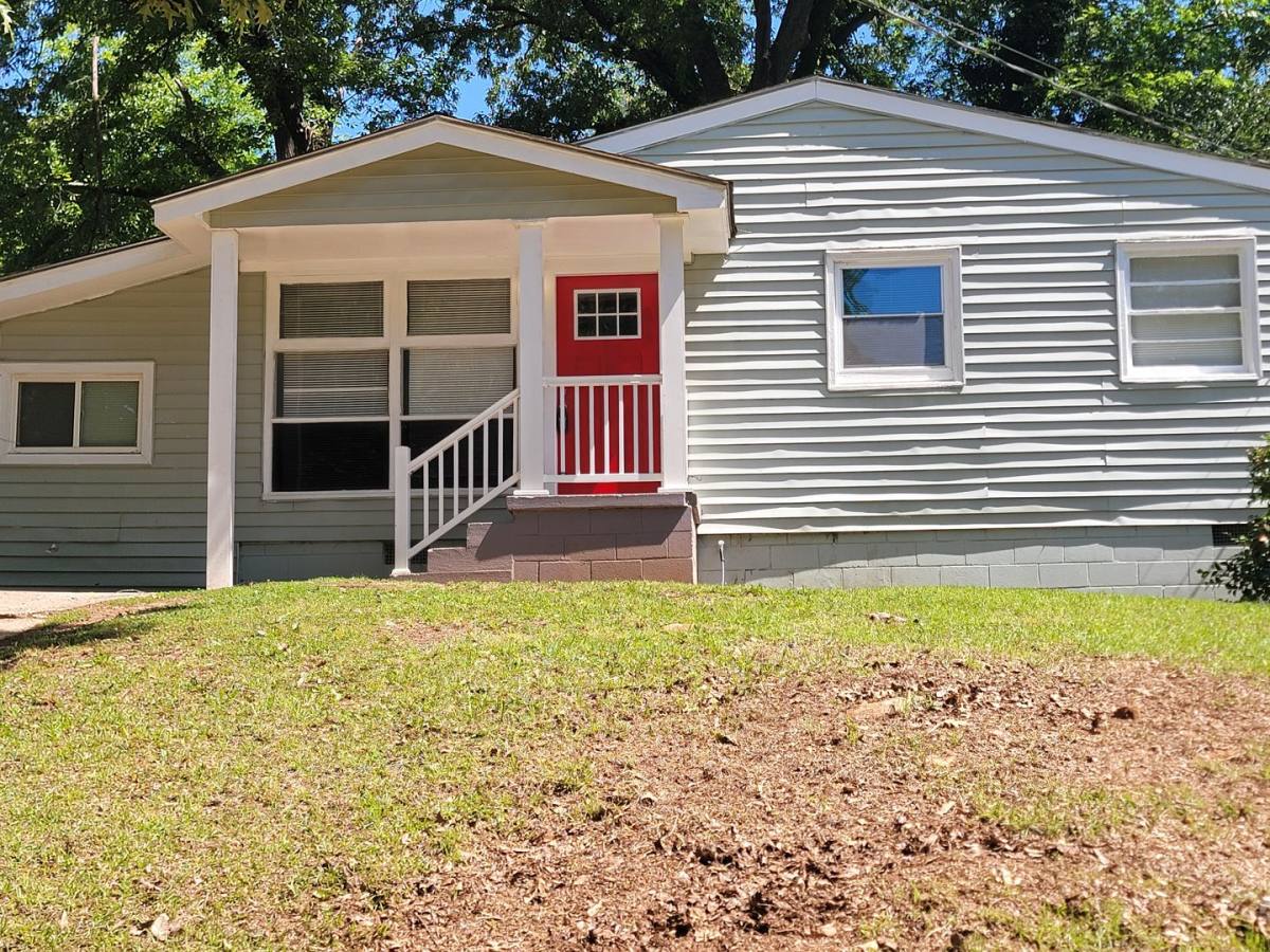 House for rent at 976 McKay Dr SE, Atlanta, GA 30315