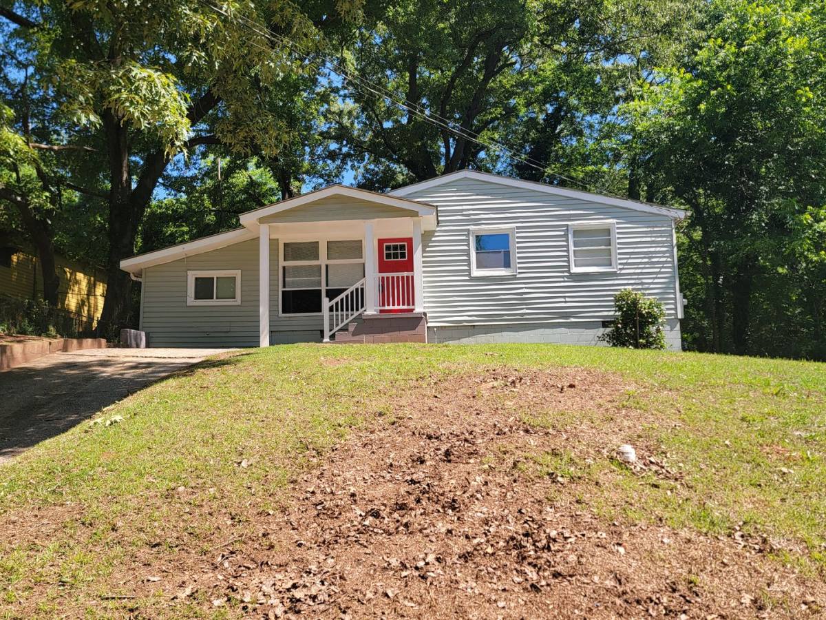 House for rent at 976 McKay Dr SE, Atlanta, GA 30315