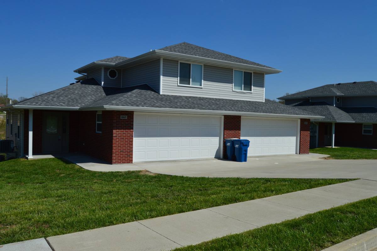 Apartment for rent at 1043 1045 Emily Lane, Jefferson City, MO 65109