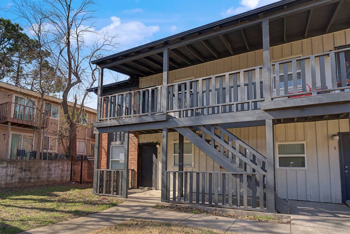 Apartment for rent at 6330 E Seventh St, Tulsa, OK 74112