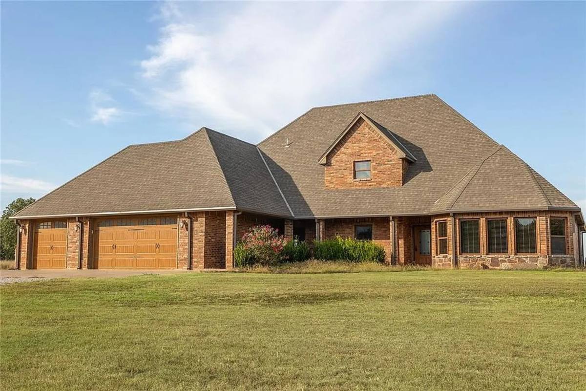 House for rent at 21698 SW Coombs Rd, Cache, OK 73527