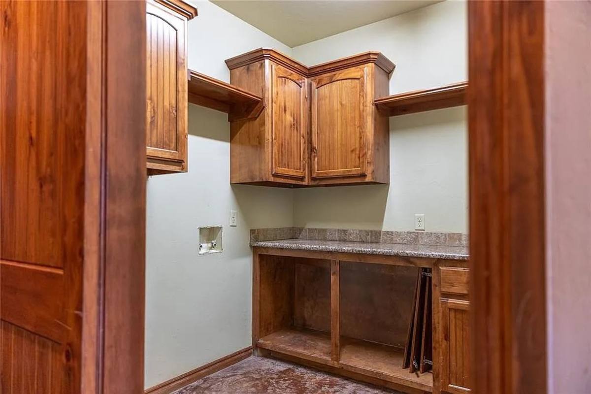 House for rent at 21698 SW Coombs Rd, Cache, OK 73527