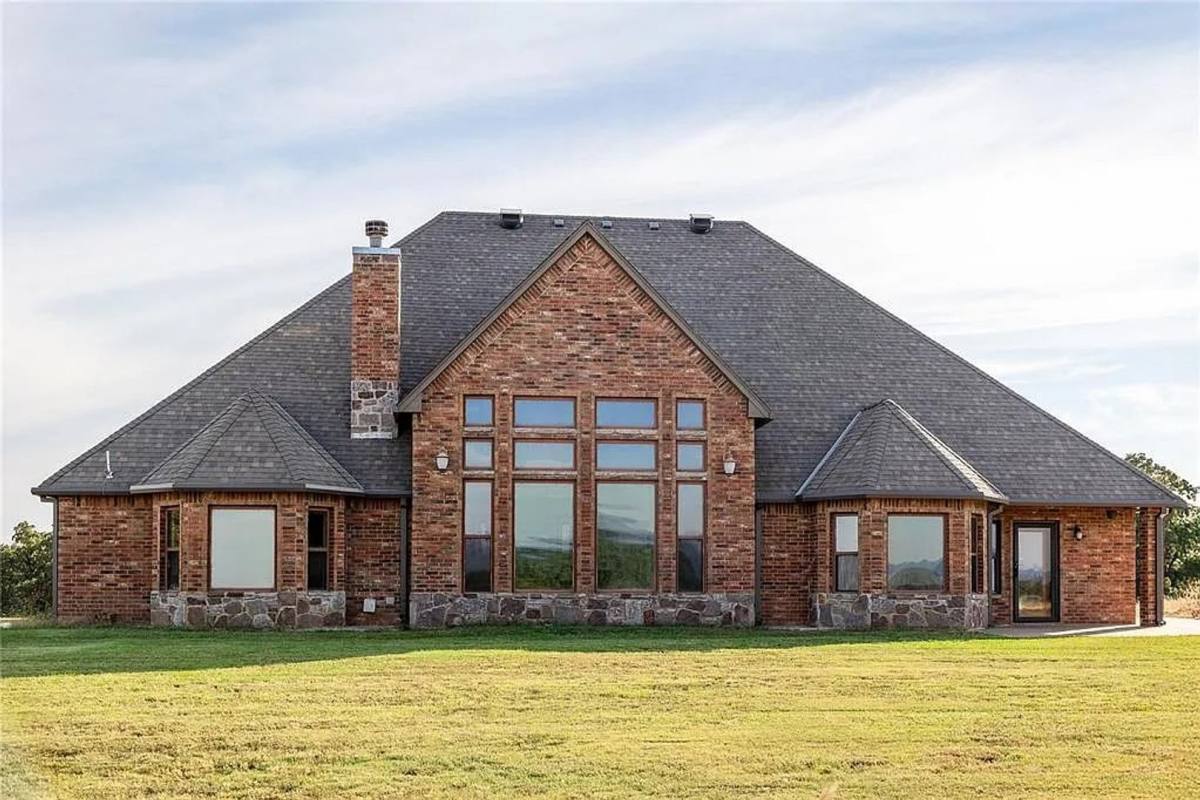 House for rent at 21698 SW Coombs Rd, Cache, OK 73527