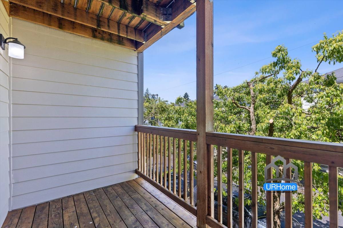Apartment for rent at 11940 SE Ash St, Portland, OR 97216
