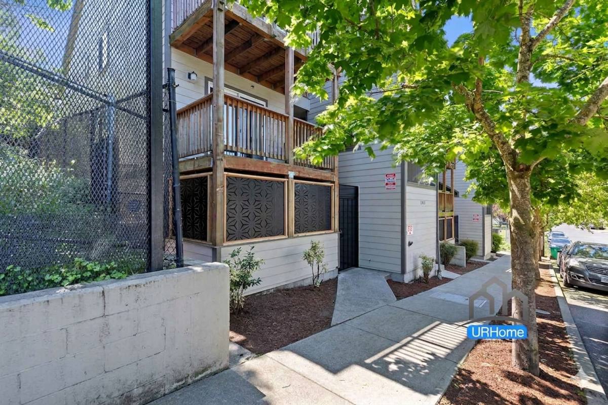 Apartment for rent at 11940 SE Ash St, Portland, OR 97216