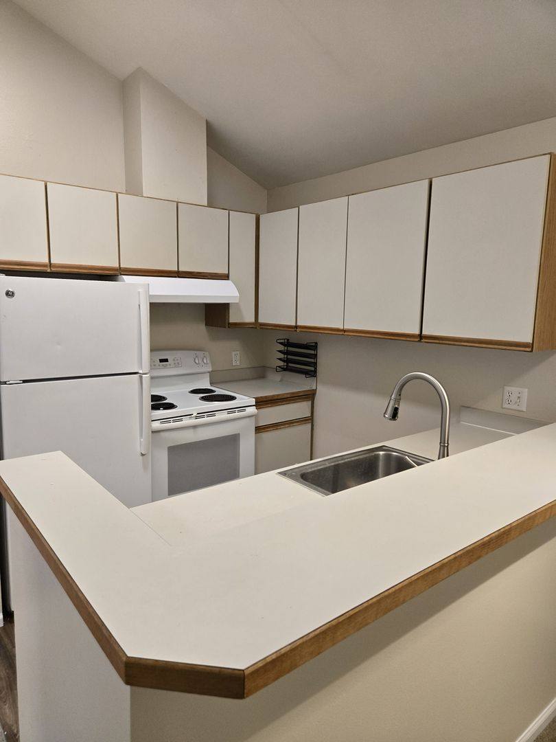 Apartment for rent at 1531 NW 61st St, Seattle, WA 98107