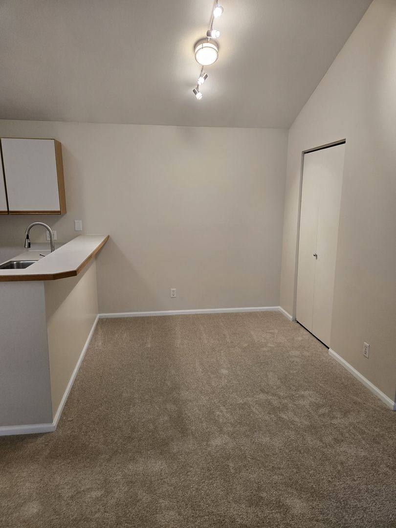 Apartment for rent at 1531 NW 61st St, Seattle, WA 98107