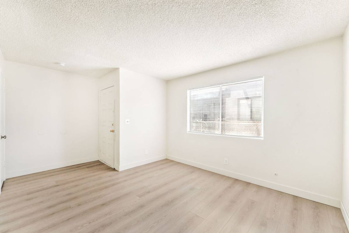 Apartment for rent at 5309 W Cheyenne Ave, Las Vegas, NV 89108