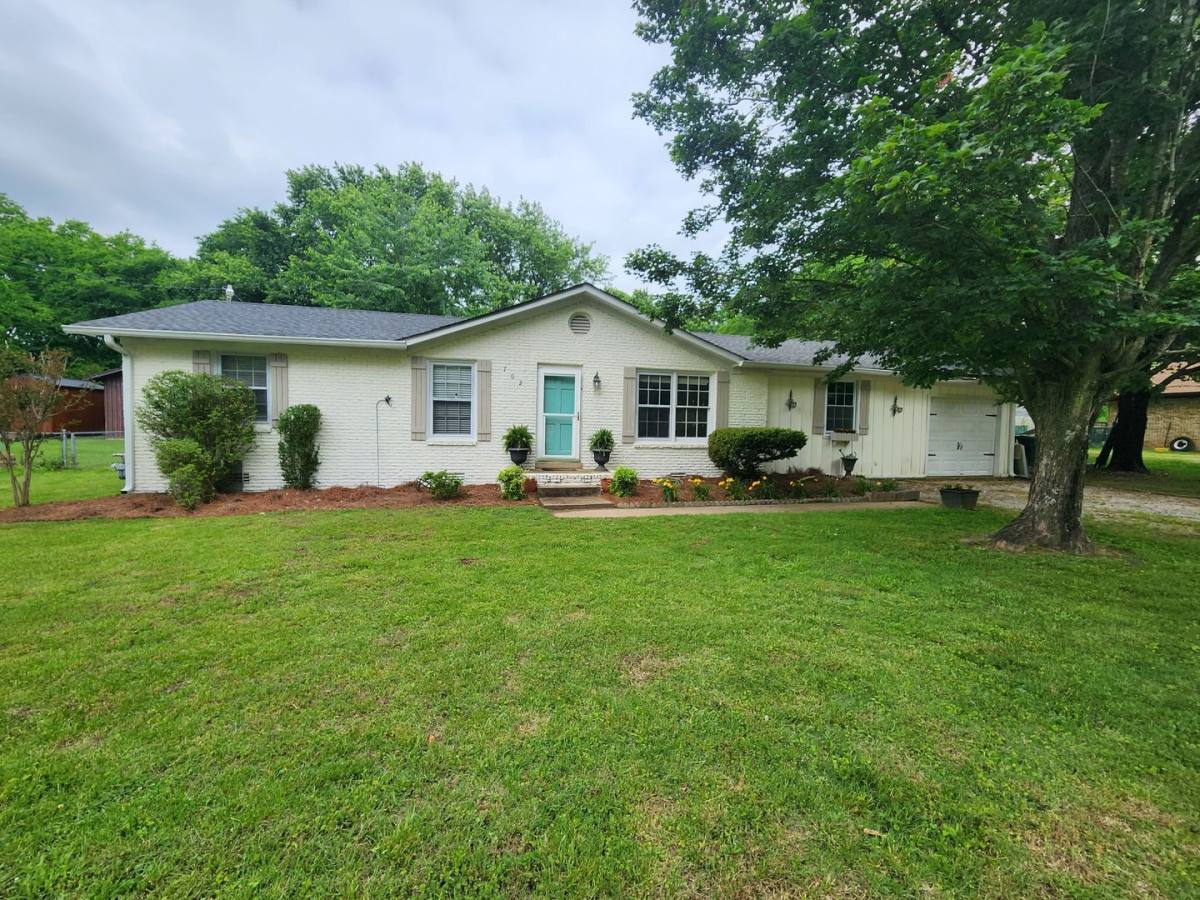 House for rent at 702 Meade Dr, Spring Hill, TN 37174