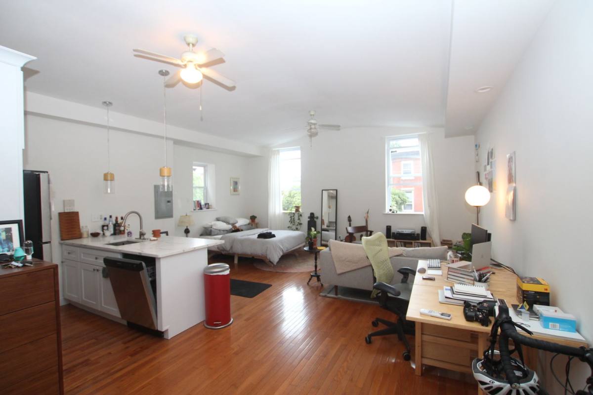 Apartment for rent at 959 N 5th St, Philadelphia, PA 19123