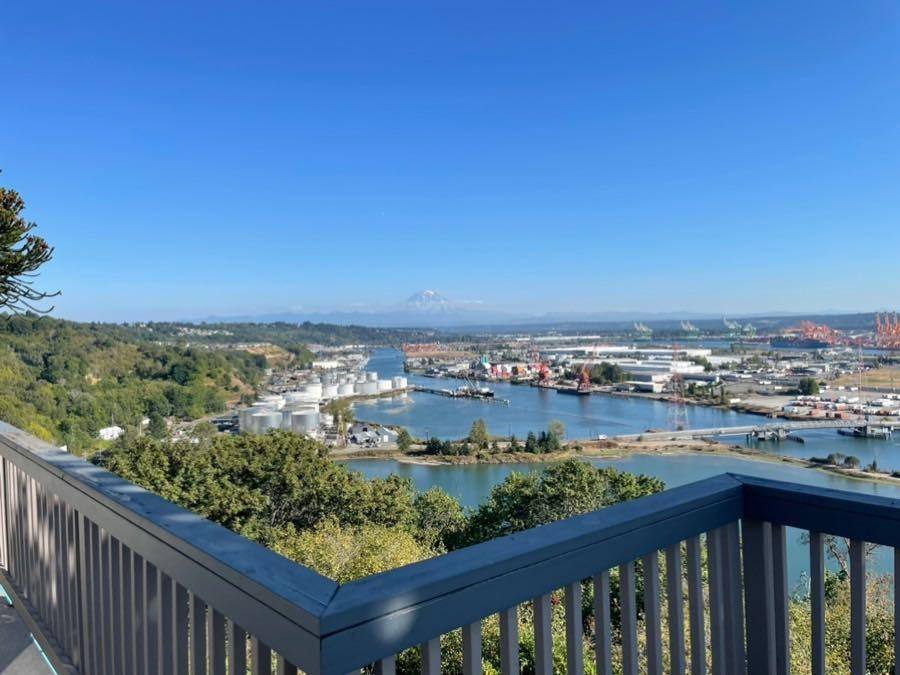 Apartment for rent at 608 McMurray Rd NE, Tacoma, WA 98422