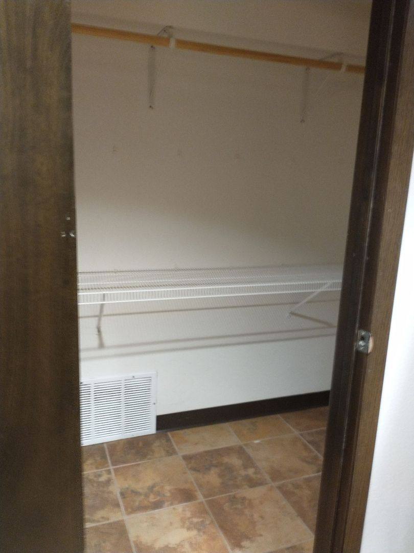 Apartment for rent at 308-340 Glencoe Ave, Waterloo, IA 50701
