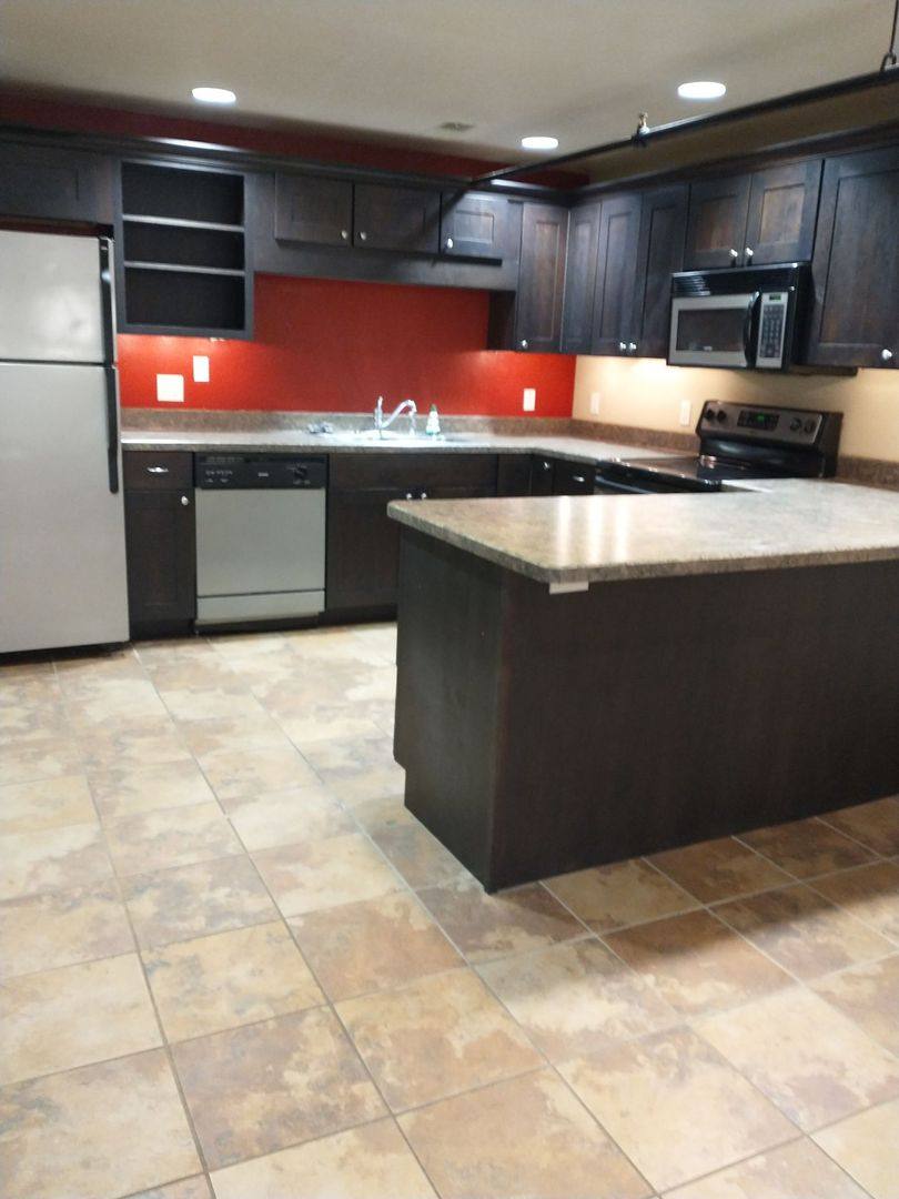 Apartment for rent at 308-340 Glencoe Ave, Waterloo, IA 50701