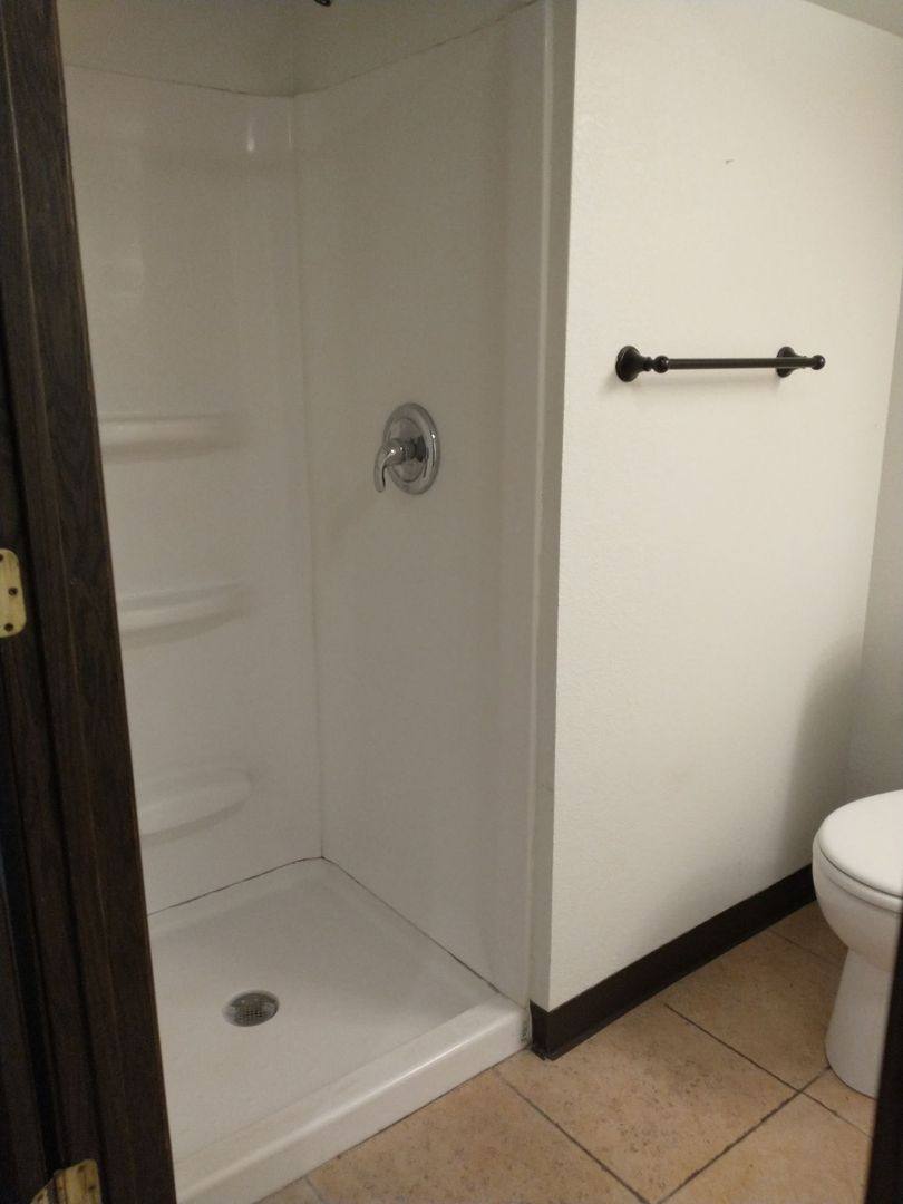 Apartment for rent at 308-340 Glencoe Ave, Waterloo, IA 50701