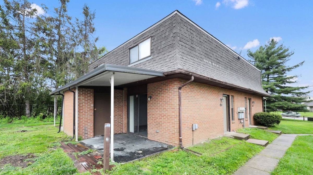 Townhouse for rent at 2483-2539 Courtright Rd #2503, Columbus, OH 43232